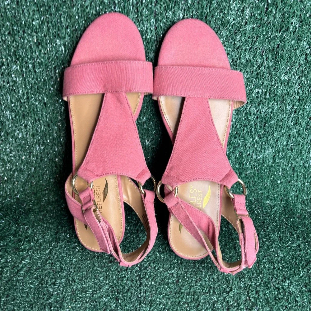 AEROSOLES item you